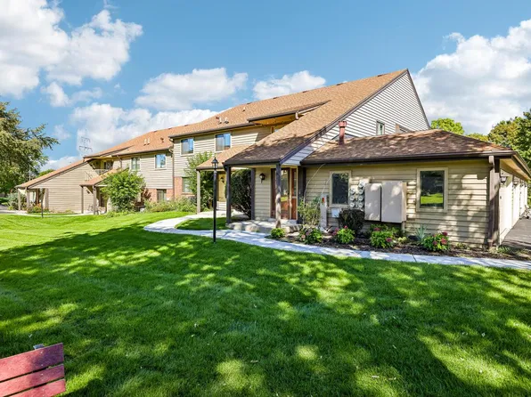 3725 W Loomis ROAD, Greenfield, WI 53221