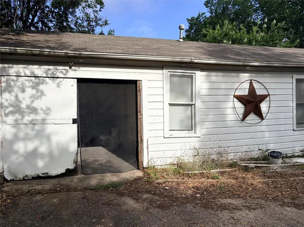 1322 Avenue N #B, Huntsville, TX 77340