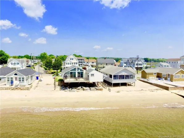 2 Beach Rd E, Old Saybrook, CT 06475