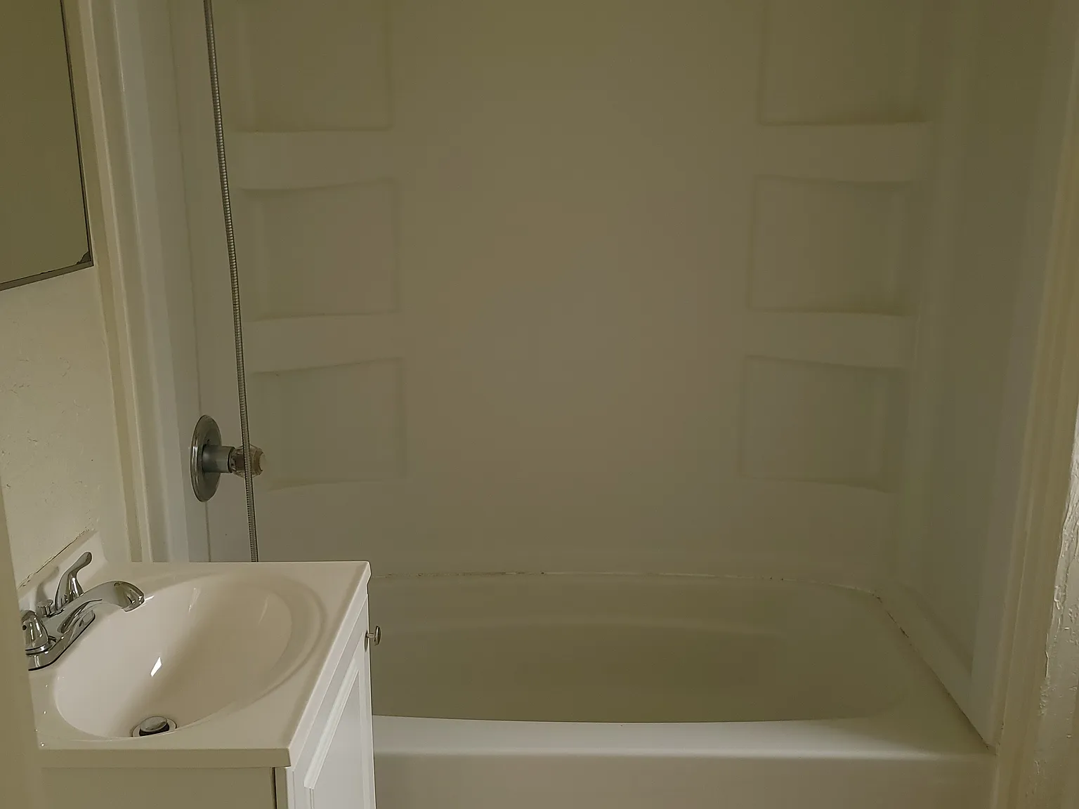 1 bed, 800 sqft, $895 — Photo 4
