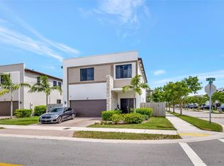 220 NE 210th Way, Miami, FL 33179
