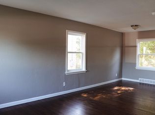 706 S Leonard St, Liberty, MO 64068