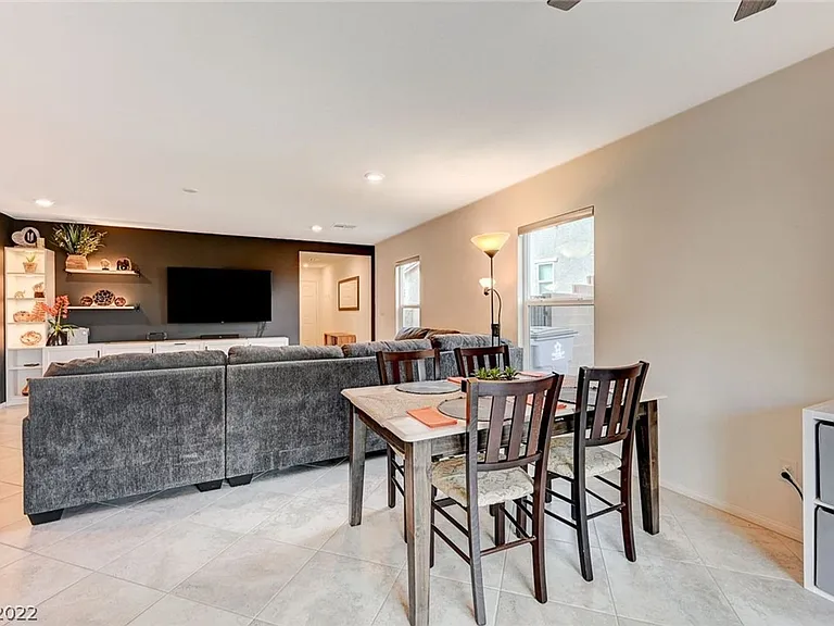 7040 Fossil Lake St — Photo 9
