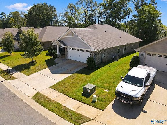 2nd image of 154 Abercorn Dr