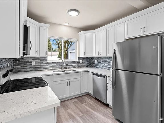 3rd image of 5110 Boston Harbor Rd NE