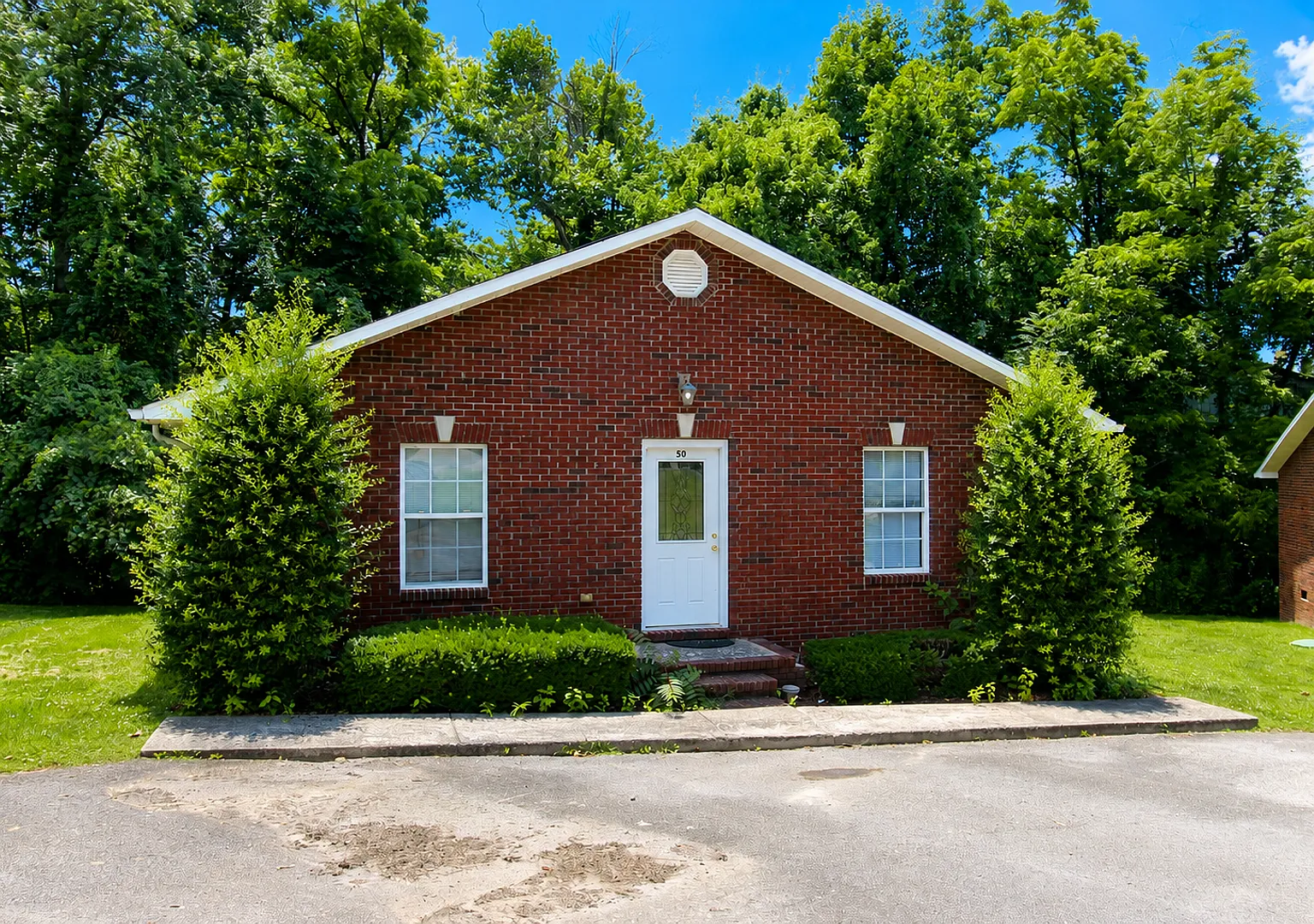 50 Lexington Court — Photo 1