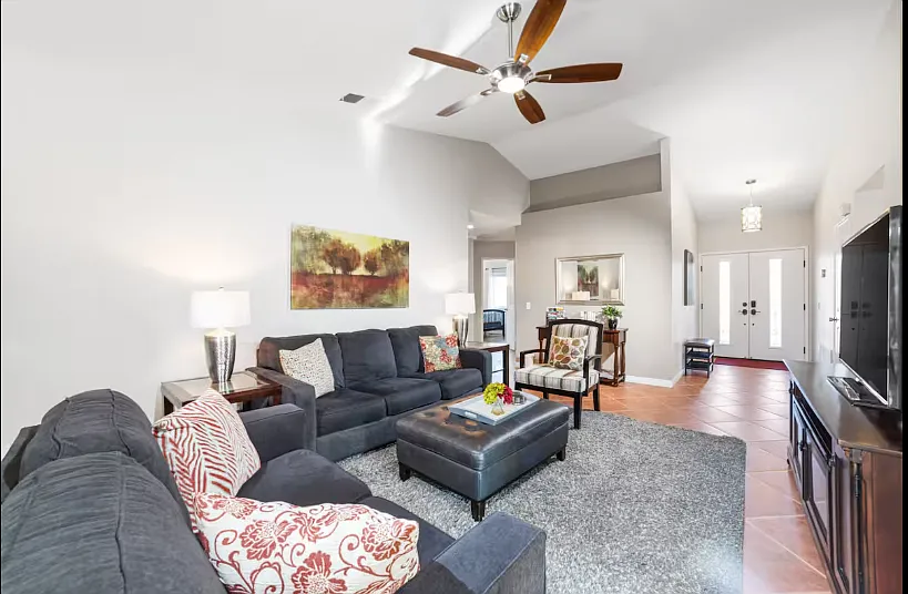 3 bed, 1336 sqft, $4,500 — Photo 4