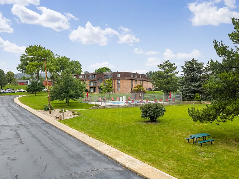 Candlewood Apartments — Photo 27