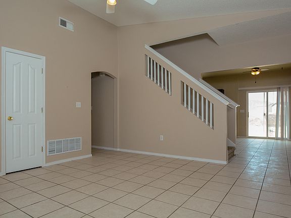 2nd image of 10453 Silvercloud Dr