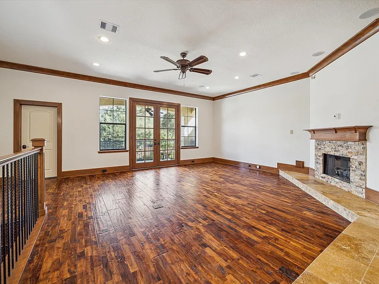3614 Lancashire Ln — Photo 9