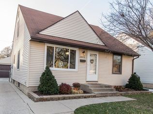 1005 S 89th St, Milwaukee, WI