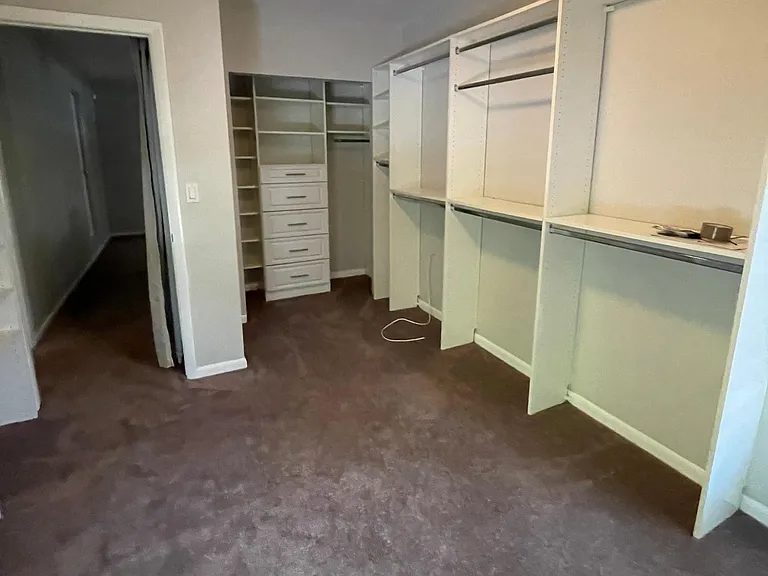 8400 Trotters Ln — Photo 5