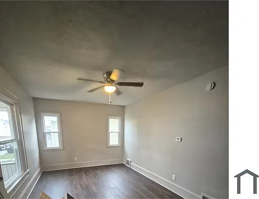 323 Bedford Ave NW #1 — Photo 4