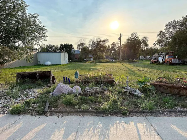 514 2nd Ave, Edgemont, SD 57735