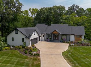 7363 NW Beaver Dr, Johnston, IA 50131