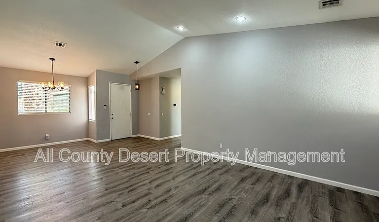 9591 Capiland Rd — Photo 3