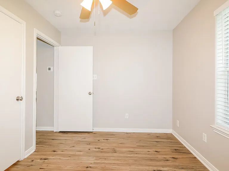 16325 Sun View Ln — Photo 14