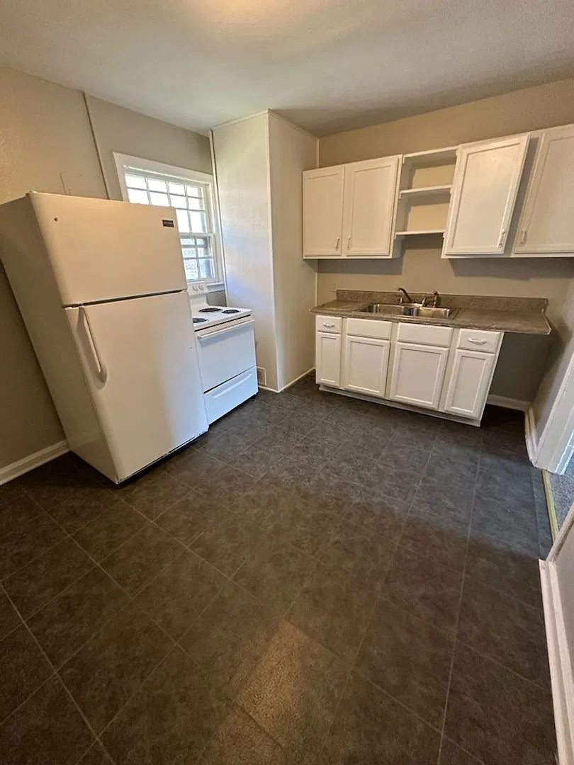 1439 Clark Avenue Apt D — Photo 1