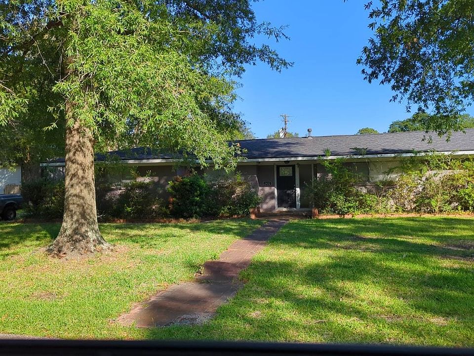 1st image of 2522 Grand Blvd