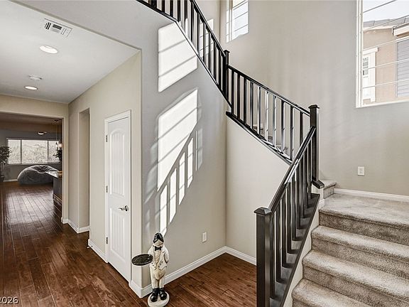 3rd image of 5762 Mesa Mountain Dr