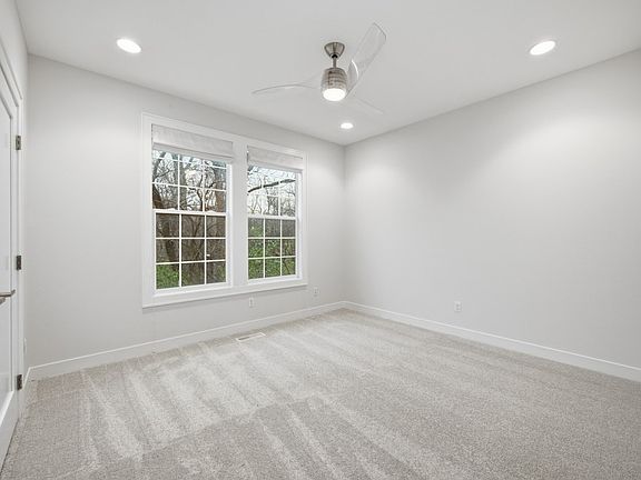 4th image of 16387 Boston Commons Cir