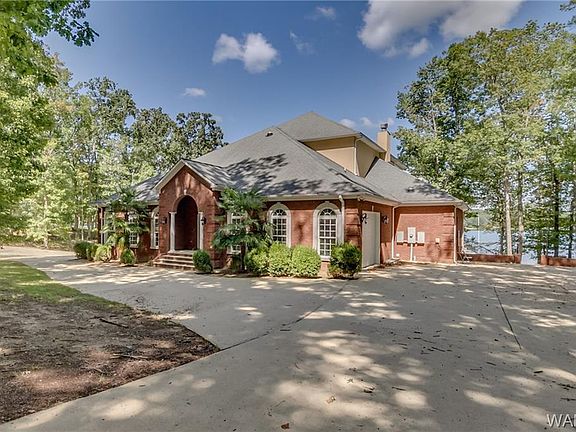 2nd image of 11921 Grandview Dr