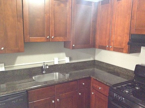 3rd image of 2653 N Moreland Blvd APT 4