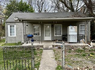 2003 N Travis Ave, Springfield, MO 65803