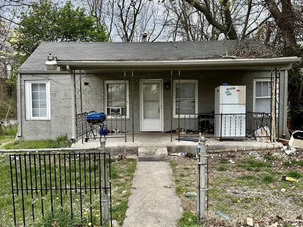 2003 N Travis Avenue, Springfield, MO 65803