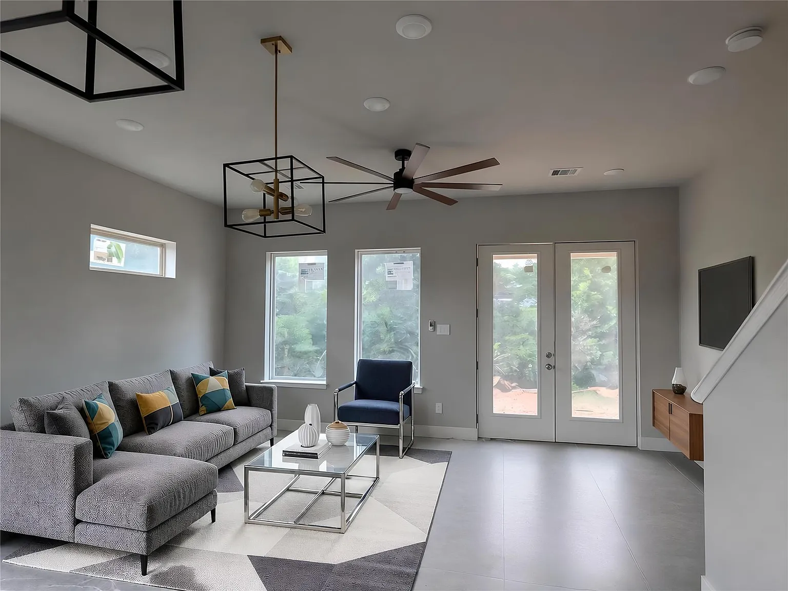 3 bed, 3.5 bath, 1664 sqft, $2,149 — Photo 3