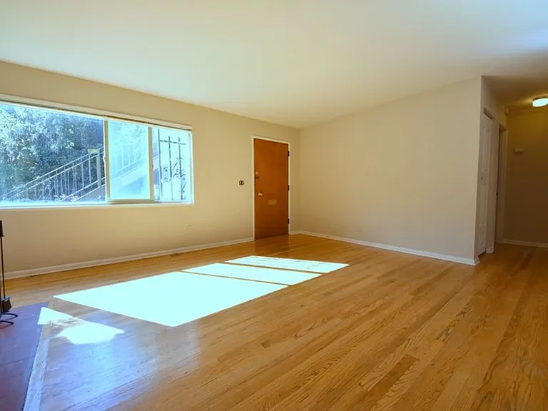 413 Belmont Ave E #D — Photo 6