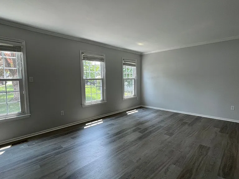 31 Ballantrae Ct — Photo 34