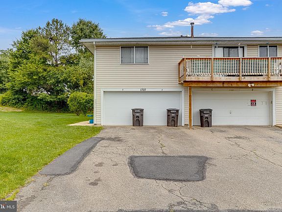 3rd image of 1707 Fountain Rock Way #1707-B