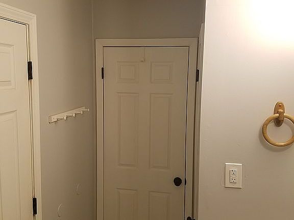 3rd image of 5557 Maxine St