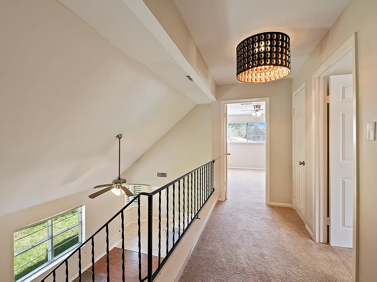 719 Reseda Dr — Photo 16