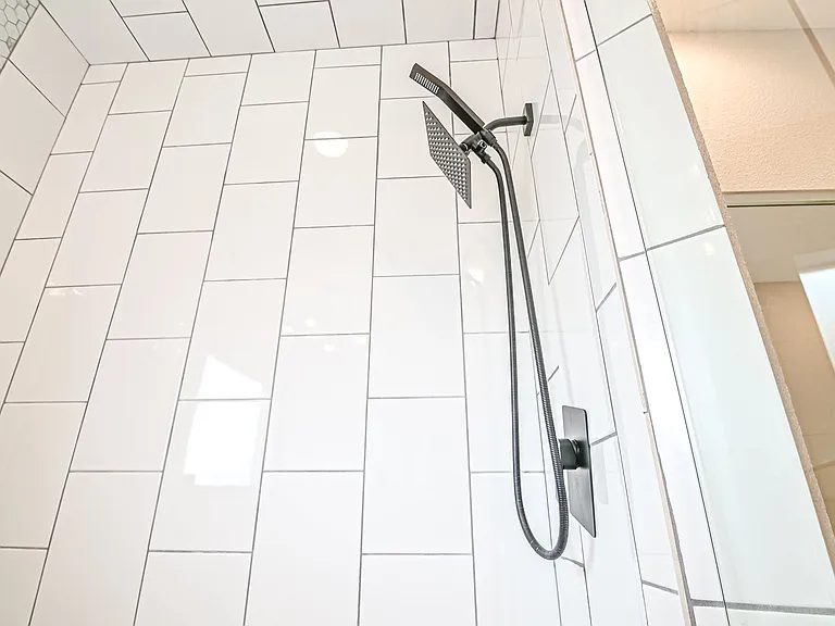 5508 La Jolla Cv — Photo 17