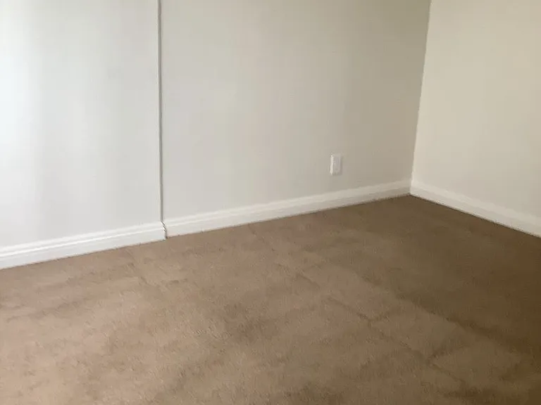 Laurel Canyon Apartments — Photo 51