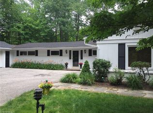 28449 S Woodland Rd, Pepper Pike, OH 44124