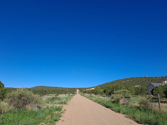 5th image of 161 Saddle Spur Trl