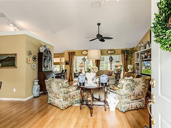 3rd image of 33035 Lake Bend Cir