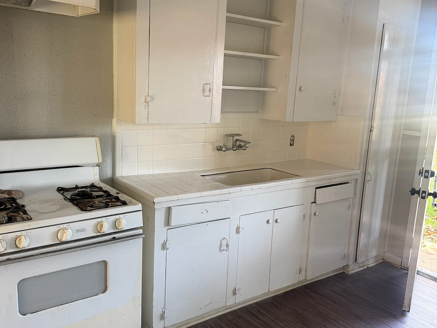 2 bed, 880 sqft, $750 — Photo 2