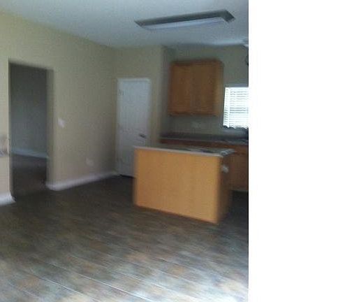 5th image of 725 Rocky Glen Dr