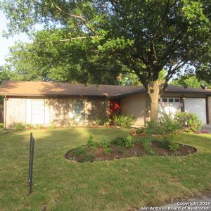 2806 Fred Haise Dr, Kirby, TX, 78219