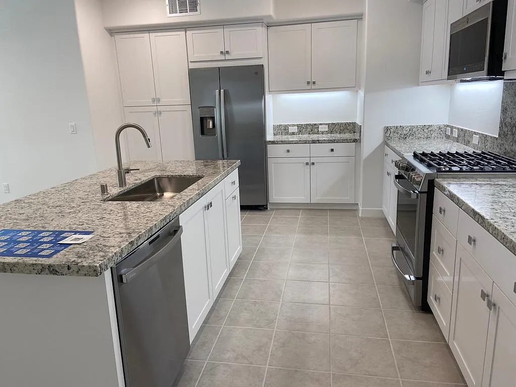 2 bed, 1412 sqft, $3,575 — Photo 3