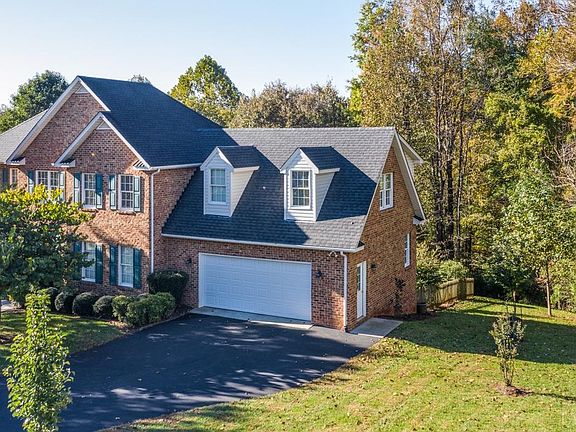 5th image of 559 Lady Slipper Ln