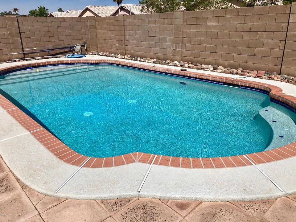 1st image of 10718 W Glenrosa Ave