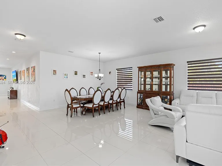 21365 SW 177th Ct — Photo 5