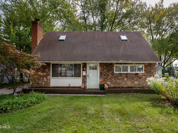 562 Garfield Dr, Perrysburg, OH 43551