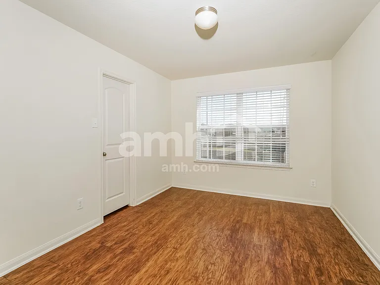 19904 Woodrow Wilson St — Photo 12