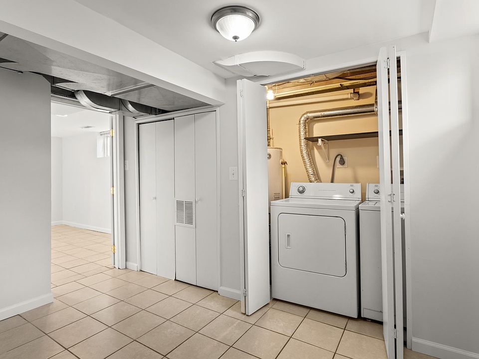 In unit washer and dryer